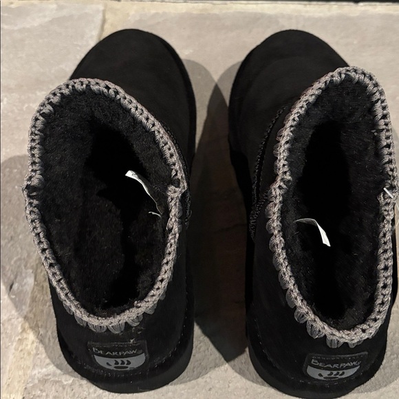 BEARPAW Lana Crochet Detail Cow Suede Ankle Bootie,wool blend lining,pad insole - Picture 6 of 10